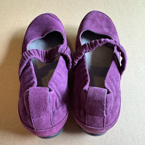 Dansko Suede shoes Chocolate women’s size 7.5 - Picture 3 of 7